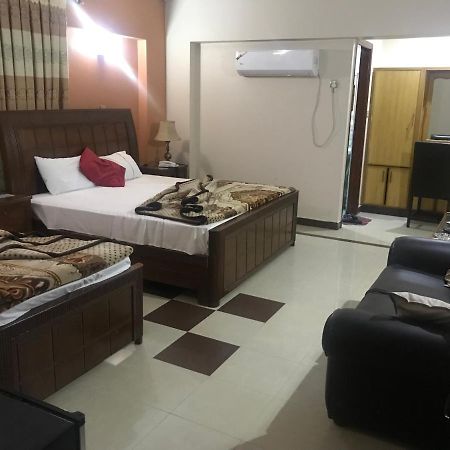 Mir Continental Hotel Muzaffarabad Eksteriør billede