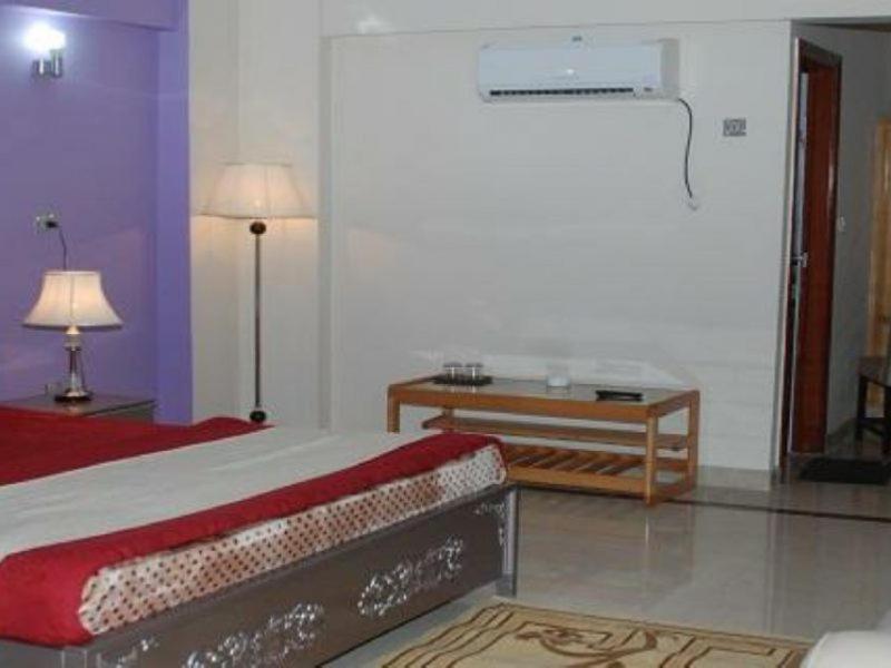 Mir Continental Hotel Muzaffarabad Eksteriør billede