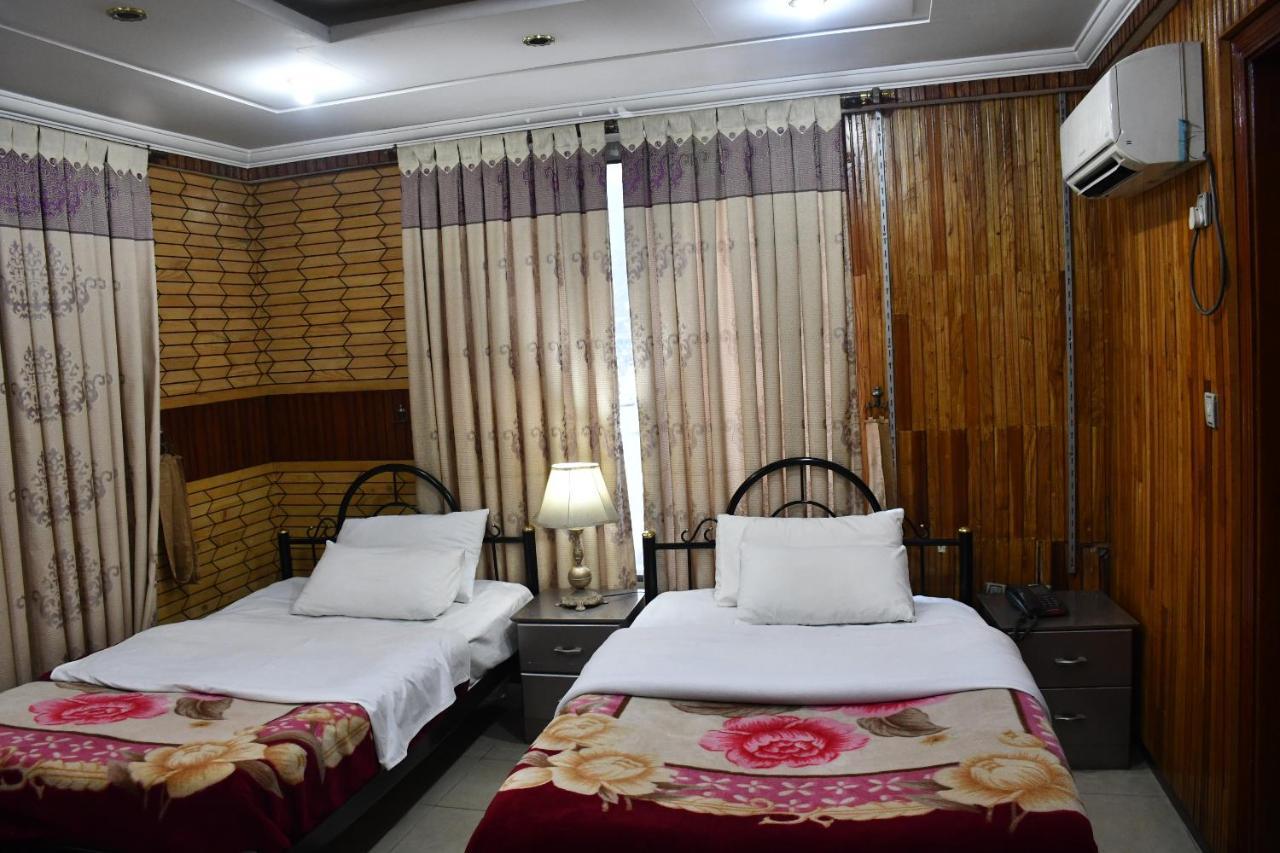Mir Continental Hotel Muzaffarabad Eksteriør billede