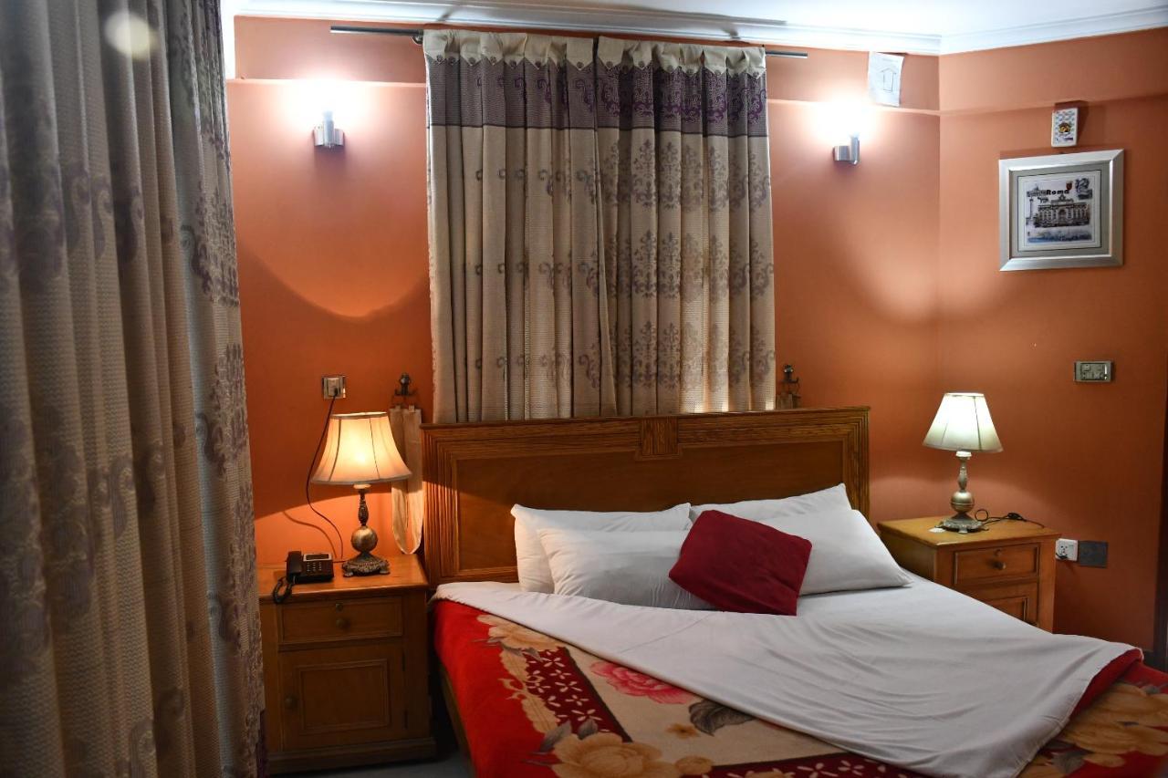 Mir Continental Hotel Muzaffarabad Eksteriør billede