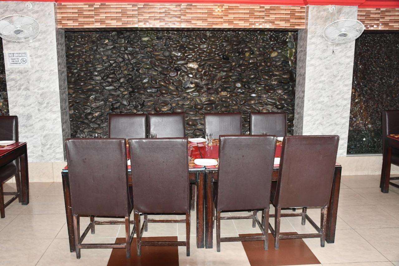 Mir Continental Hotel Muzaffarabad Eksteriør billede